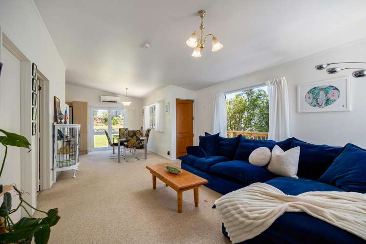 707 & 707B New North Road Mount Albert_59