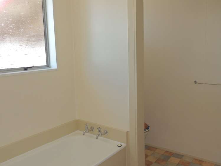 9 River Road Masterton_14