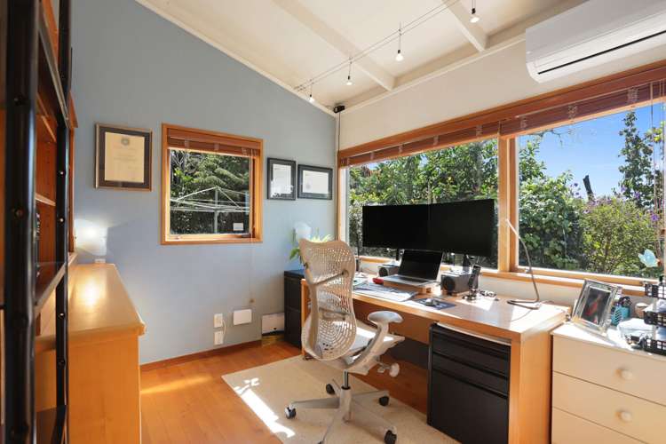 858 West Coast Road Waiatarua_20