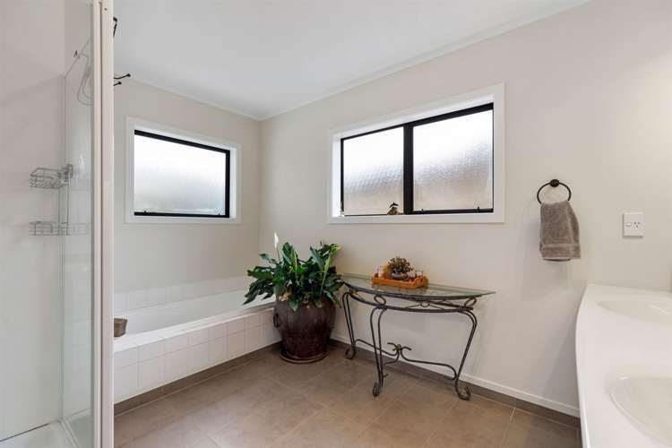 7 Bayfair Drive Mount Maunganui_15