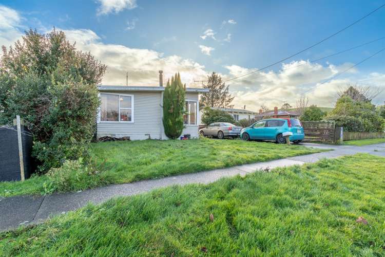 6 Clyde Street Mataura_18