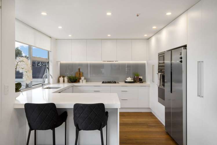 3/31 Tamaki Drive Mission Bay_12