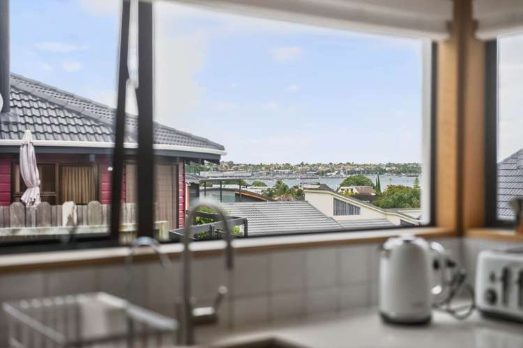 1/6 Basilton Close Bucklands Beach_12