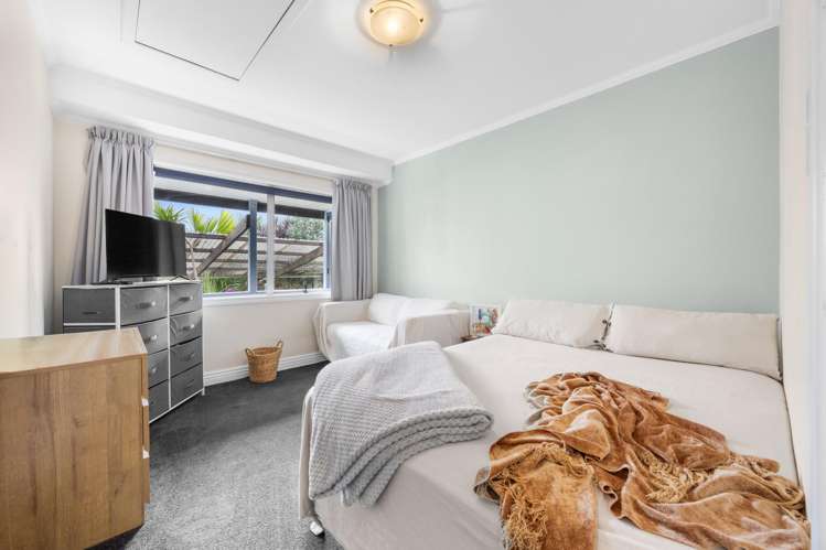 32 Taioma Crescent Te Atatu Peninsula_16