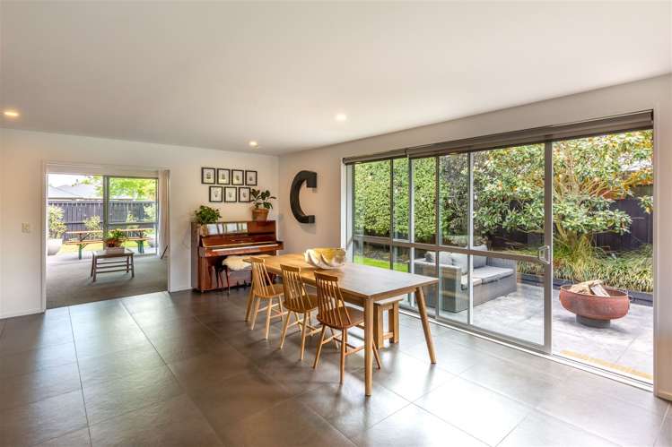 14 Riverwood Boulevard Redwood_8