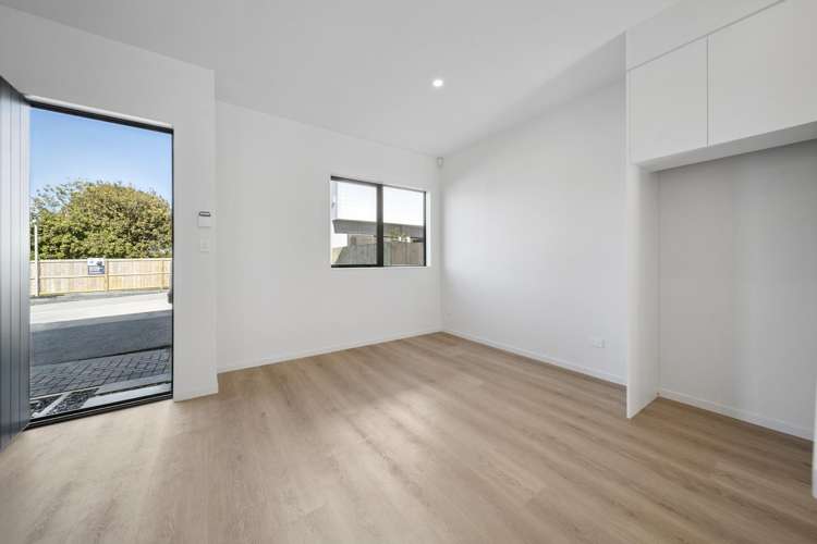 10-12 Clendon Place Manurewa_25