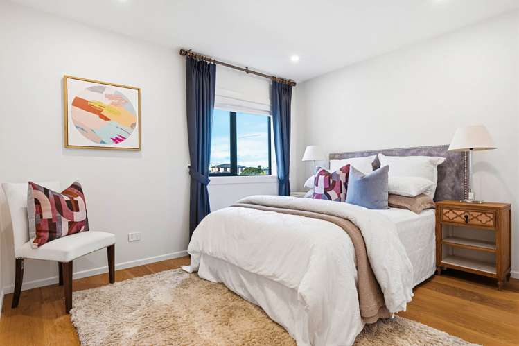 33 & 33B Ballymore Drive Pinehill_24