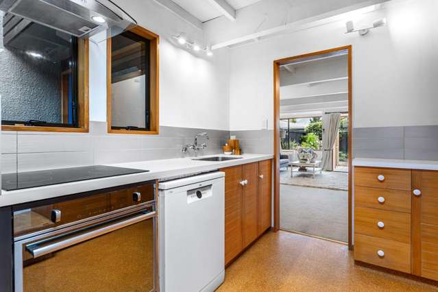 2/20 Bristol Street Merivale_1