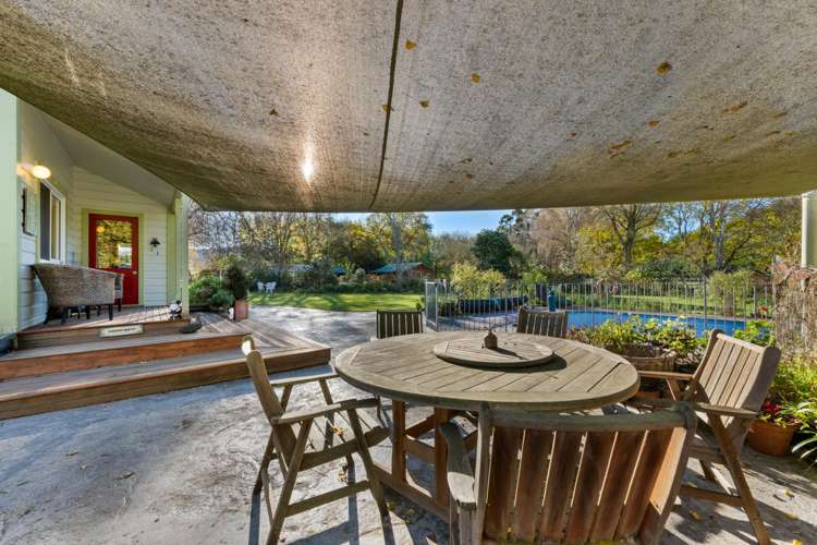 28 Bothams Bend Road Spring Creek_35