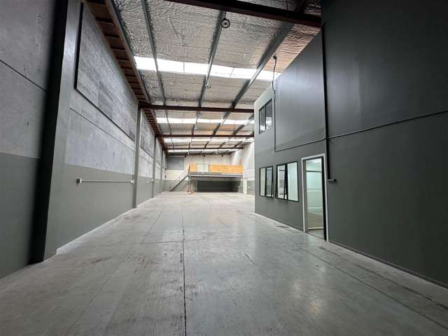 2/27 Cain Road Penrose_1