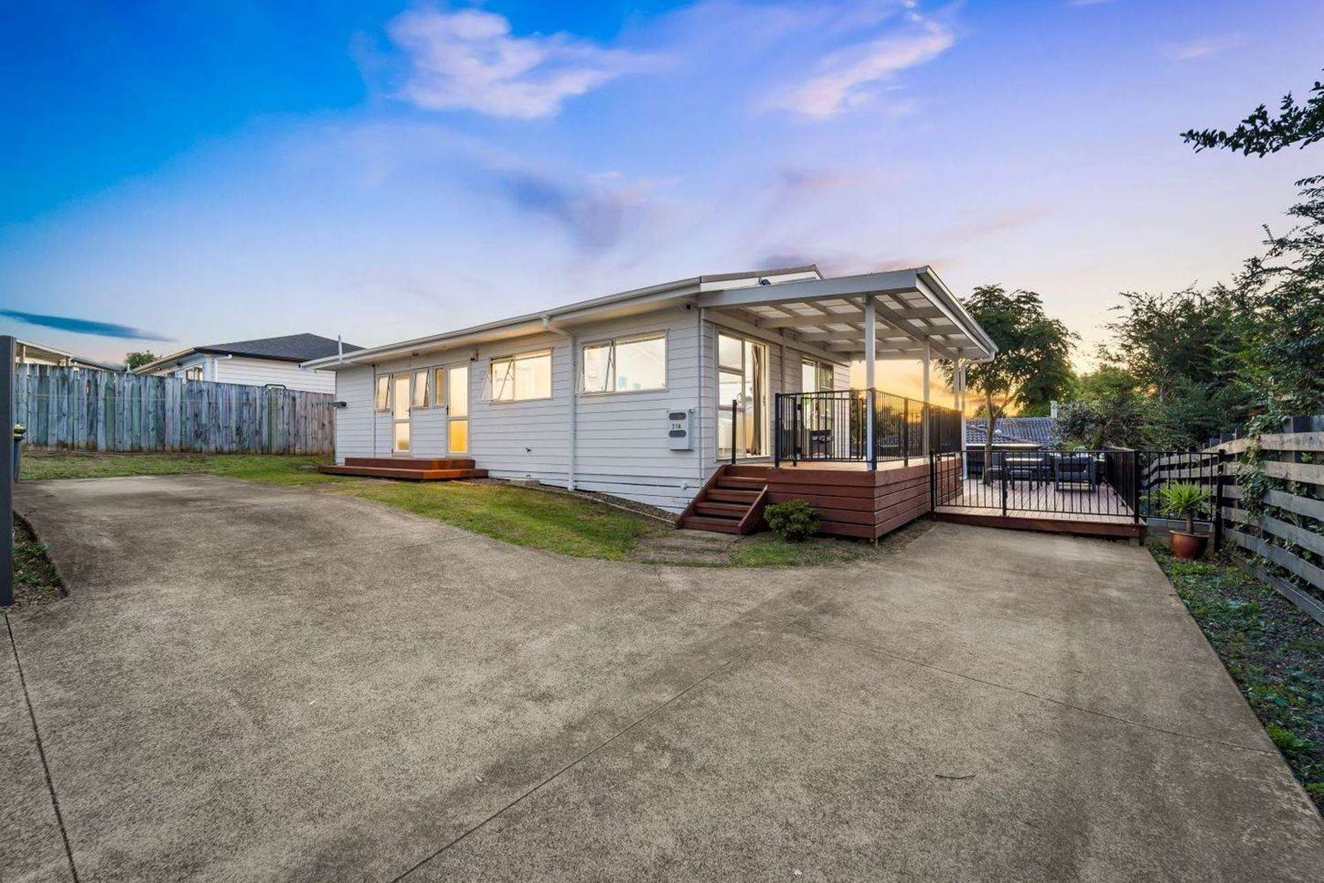 21A Sabot Place Massey_0