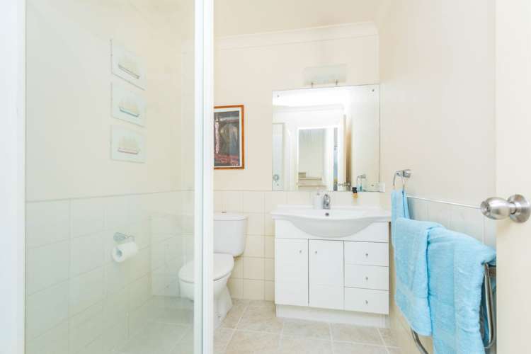 19 Springwater Vale Unsworth Heights_14