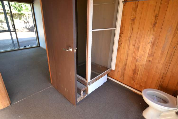 129 Bruce Mclaren Road Henderson_15