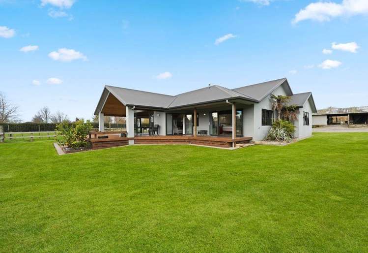59 Racecourse Road 11373_14