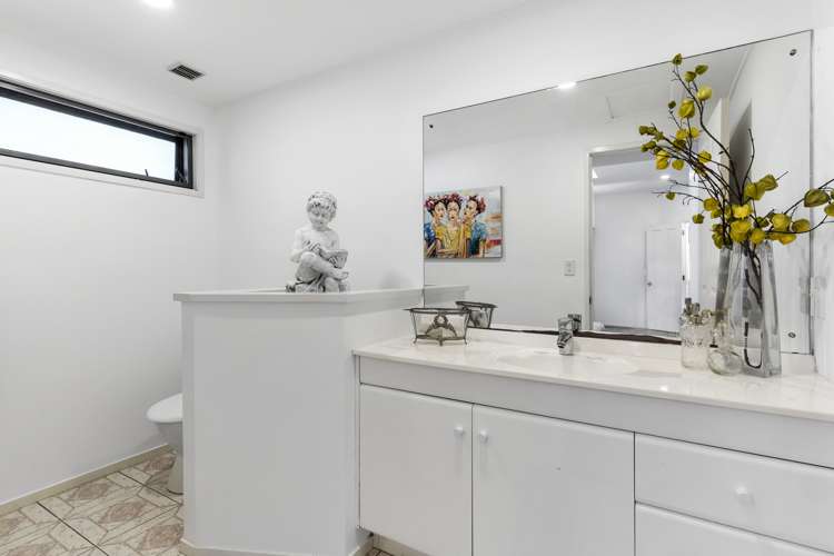 23 Gillard Place Eastern Beach_11