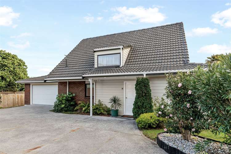 2/6 Pinewood Grove Botany Downs_19