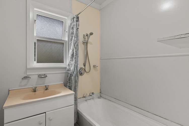 4 Middleton Road Kew_11