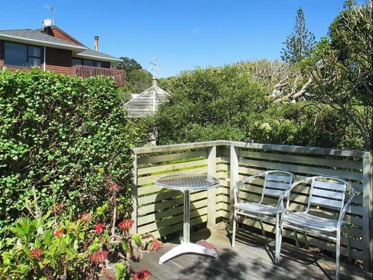 8 Pukerua Beach Road Pukerua Bay_17