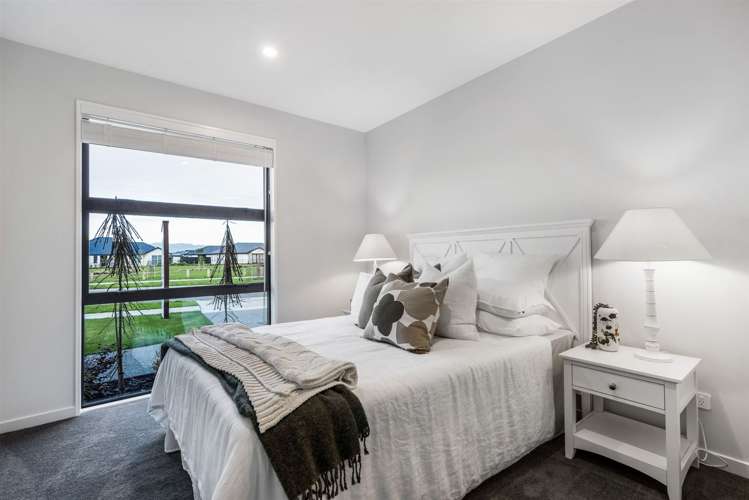 68 Vernon Drive Lincoln_10