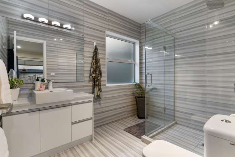 9 Bridget Court Red Beach_18