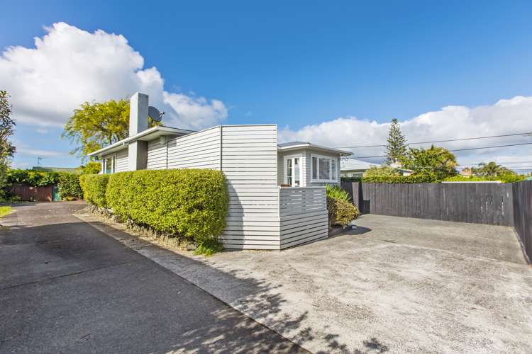 2/10 Tiri Tiri Road Birkdale_14