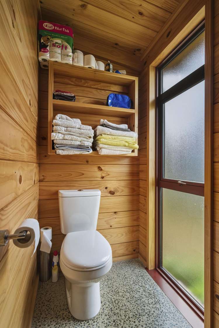 1241 Coast Road Karitane_14