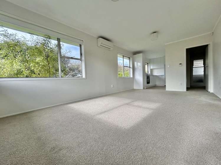 1/4 Inkerman Street 10051_4