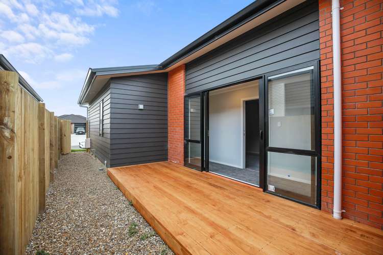 1/6 Tiro Place Rototuna North_16