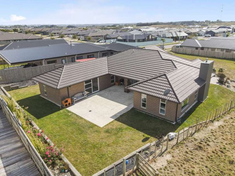 206 Pacific Drive Fitzherbert_16