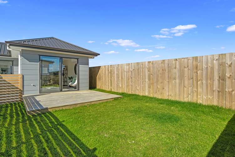 2/10 Ekara Road Flagstaff_10