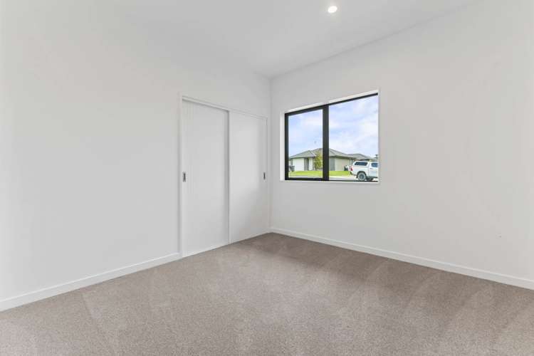 35 Regis Park Drive Pukekohe_8