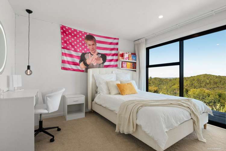 236 Hillcrest Road Wainui_13