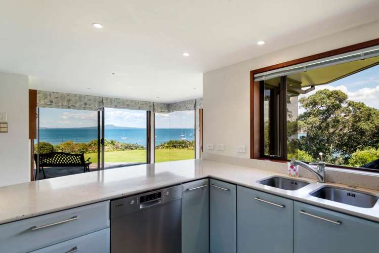 59 Rock Isle Road Torbay_12