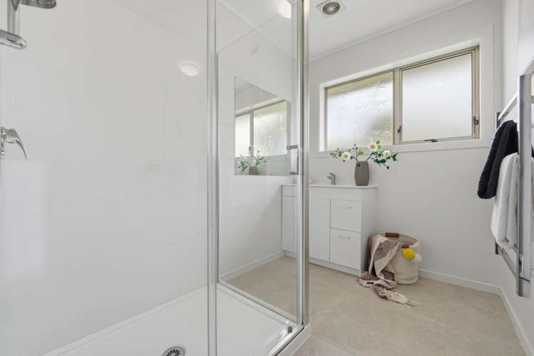 1/103 Glenmore Road Sunnyhills_12