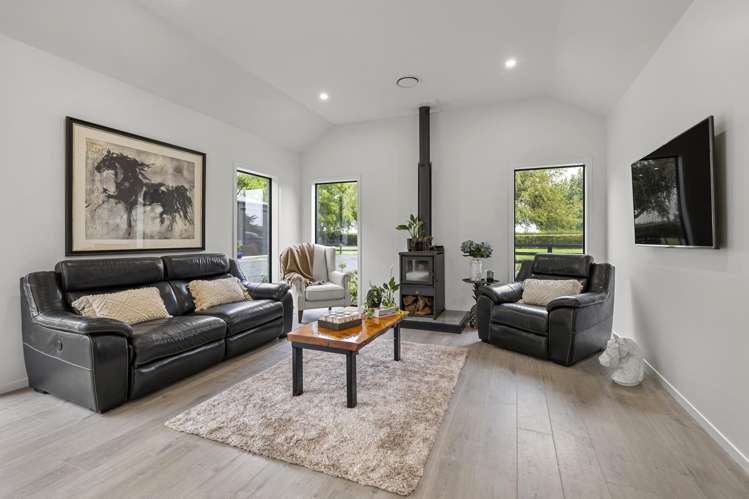 32 Gore Road Okoroire_19