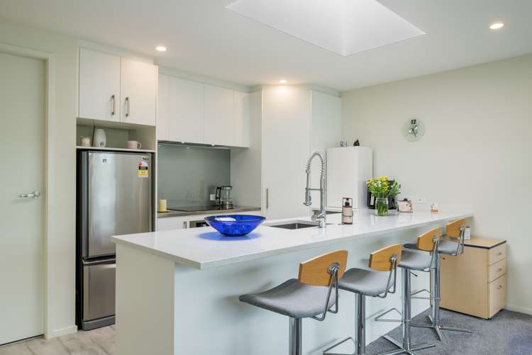 2/2 Matatua Road Raumati Beach_5