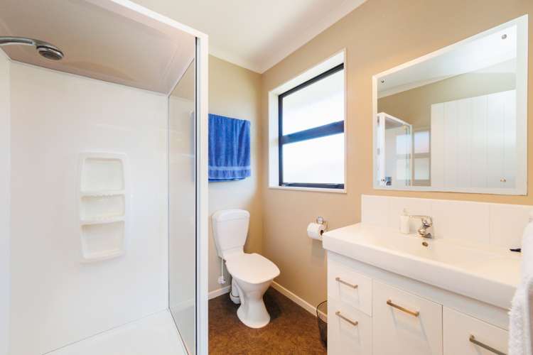 14 Orlando Way Kelvin Grove_11