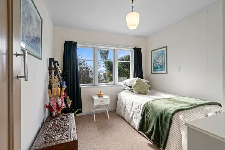 10 Campbell Street Leamington_16