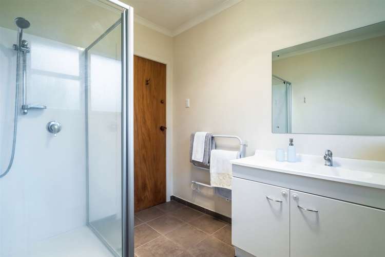 2 Nutsey Avenue Northcote_13