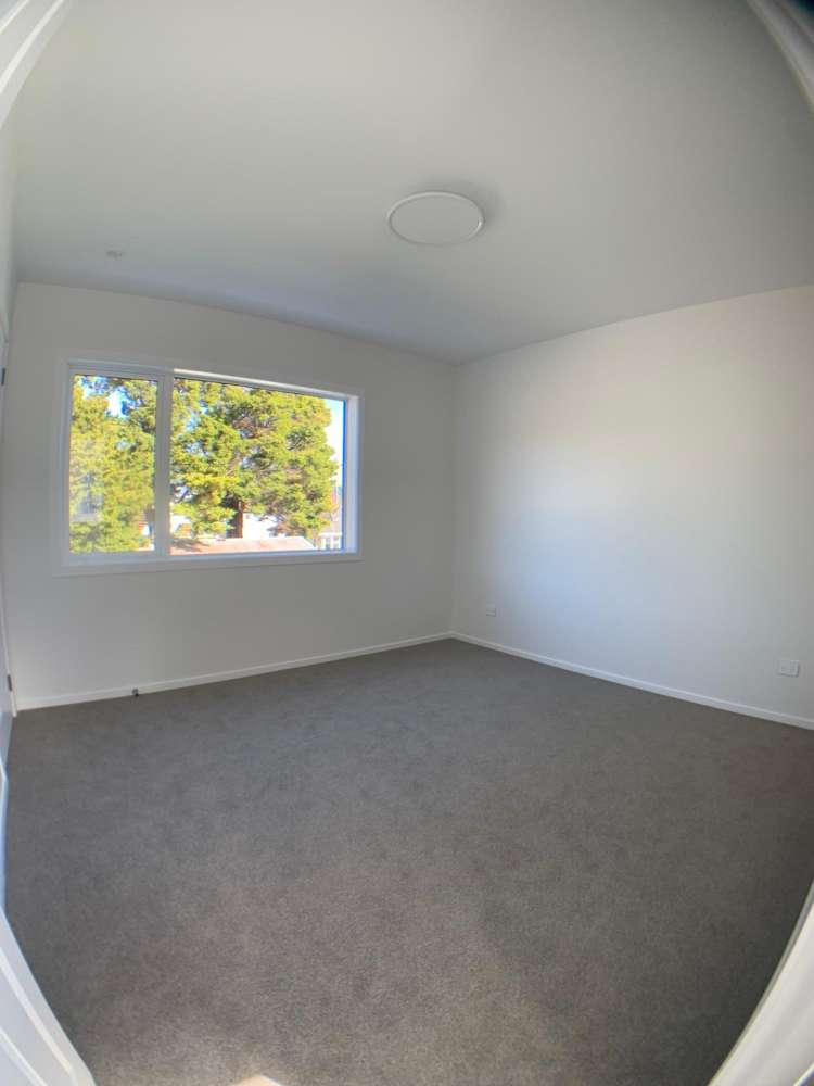  A/19 Marion Street Silverstream_16