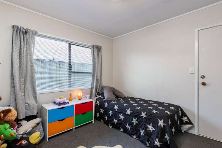 3/6 Harding Avenue Te Atatu South_12