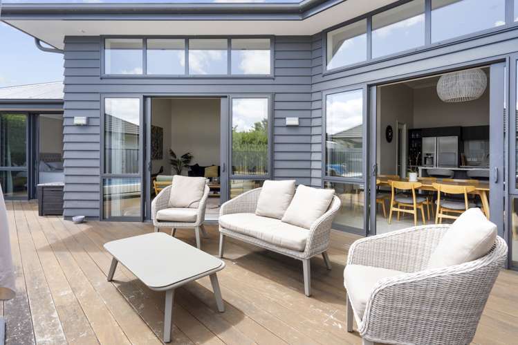 38 Tulip Drive Cambridge_16