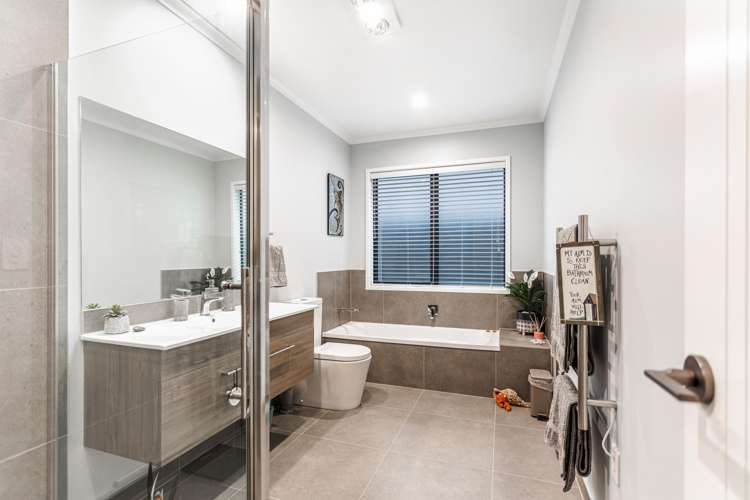 22 William Blake Way Riverhead_15