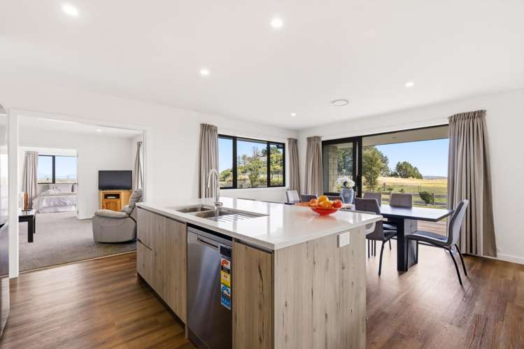 1 Glendas Way Acacia Bay_7