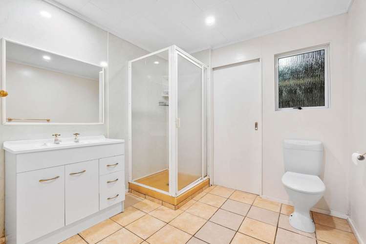 13 Reynolds Place Torbay_22