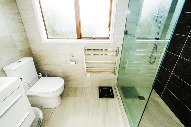 6 Mataura Place Clover Park_5