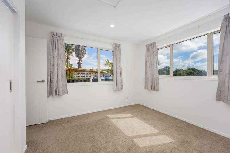 33B Cockayne Crescent Sunnynook_27