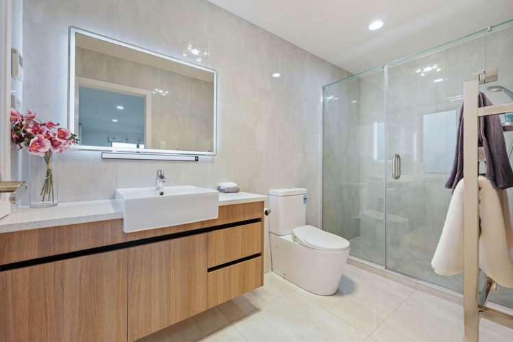10 Tannaghmore Drive Flat Bush_26