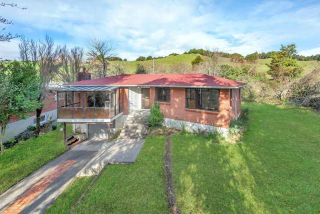 TAUMARUNUI - THREE BEDROOMS