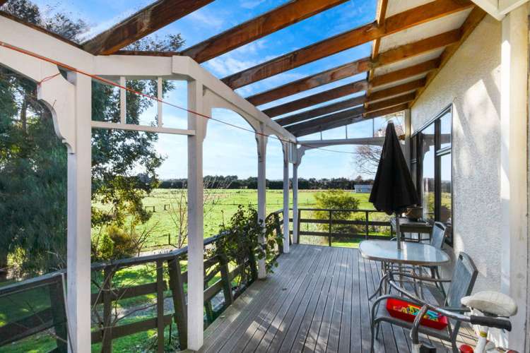 9 Black Road Otatara_13